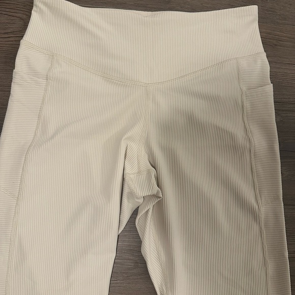 Old Navy Active Powersoft Leggings - Picture 7 of 8